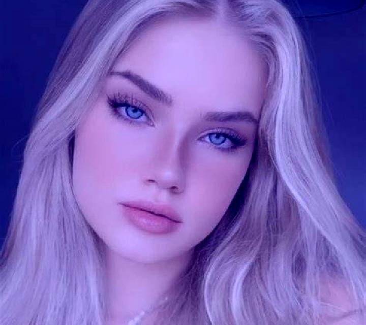 Alba, 21, acompañante castaño claro de ojos verdes y etnia asiática basada en Koolimuttam. Ofrece Masaje erótico, Tantra, Noche completa. Disponible en domic...