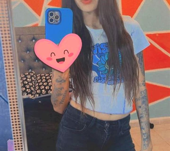 Alba, 21 — Escort en Langourla, Francia