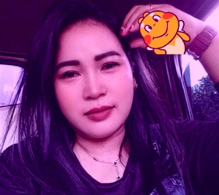 Alba, 21 — Escort en Paninggaran, Indonesia