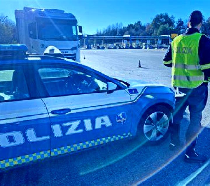 Alejandra, 34, acompañante negra de ojos ámbar y etnia oriente medio basada en Teague. Ofrece Cita de cena, Noche completa, Beso francés profundo, Chica de f...