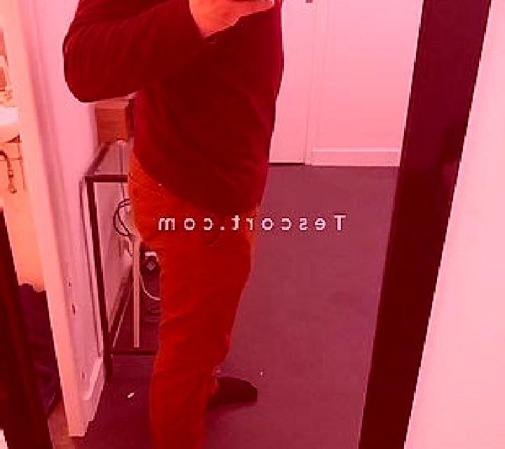 Alejandra, 39 — Escort en Patha Deosar, India