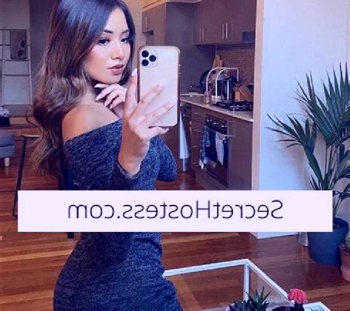 Andrea, 21 — Escort en Sallertaine, Francia