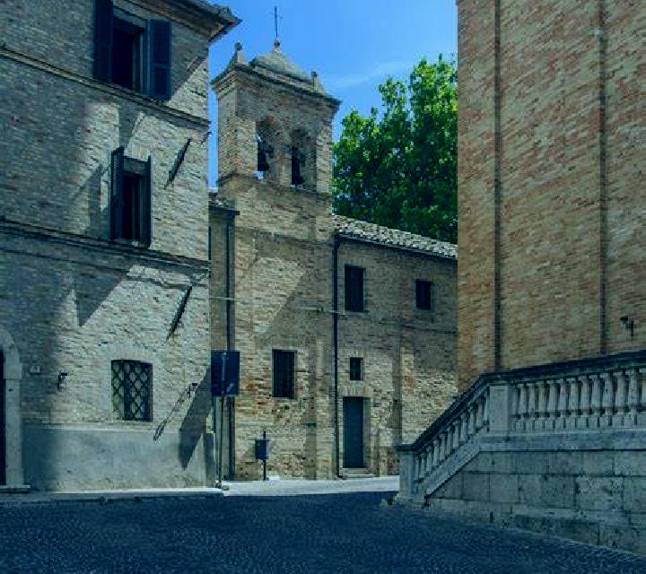 Aurora, 21 — Escort en Monteprandone, Italia
