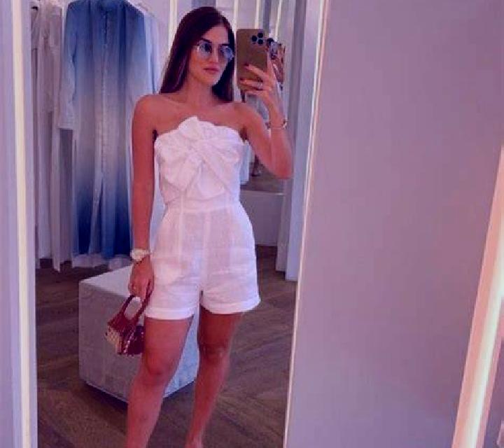 Carla, 25, acompañante negra de ojos oscuros y etnia oriente medio basada en Schofields. Ofrece Griego (anal), Striptease, Parejas, BDSM, Masaje de próstata....