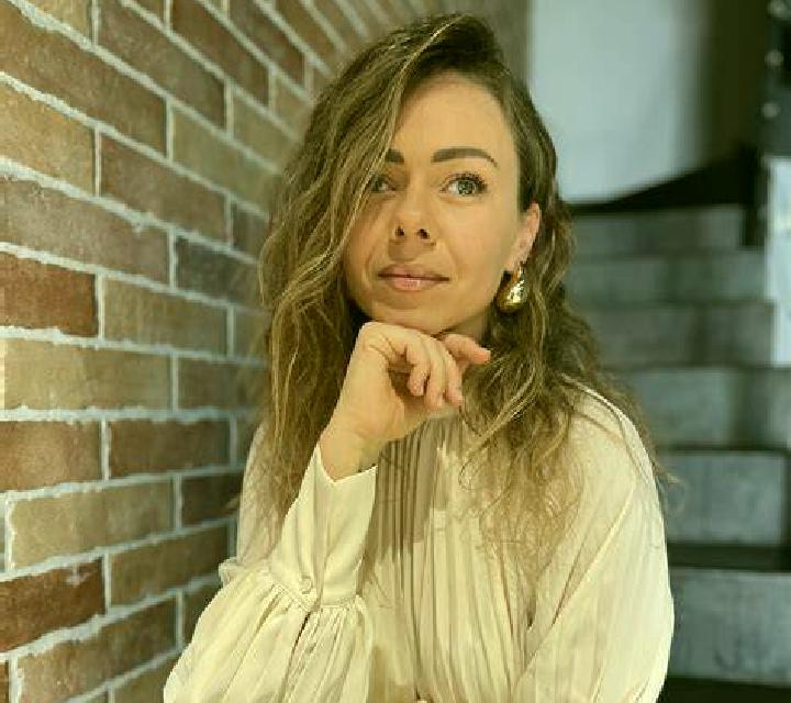 Carmen, 21 — Escort en Hoyos, España
