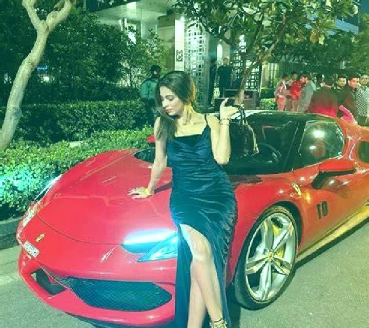 Carmen, 28 — Escort en Posing, Alemania