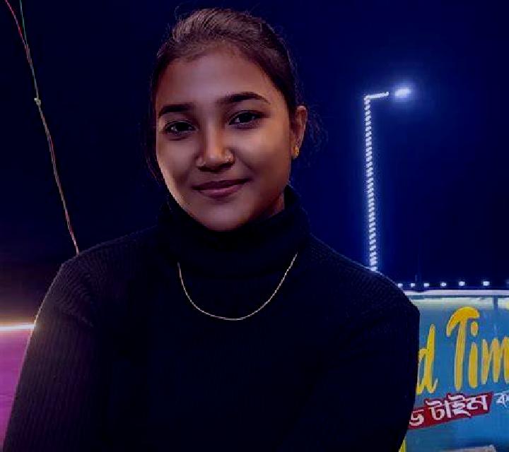 Carmen, 38, acompañante castaño claro de ojos marrones y etnia oriente medio basada en Marjayoun. Ofrece GFE (Experiencia de novia), Masaje, Chica de fiesta,...