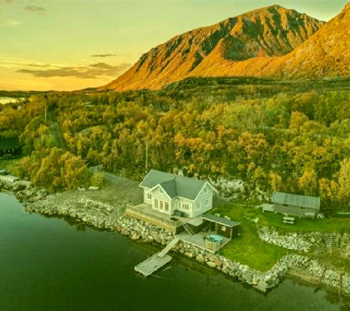 Cielo, 30 — Escort en Naustdal, Noruega