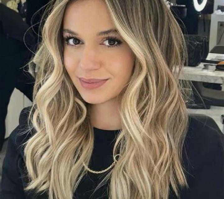 Claudia, 24, acompañante rubia platino de ojos marrones y etnia caribeña basada en Marginone. Ofrece Juego de roles, Masaje de próstata, Hasta el final (CIM)...