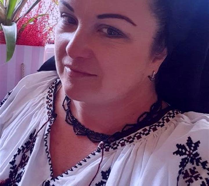 Claudia, 31 — Escort en Mariselu, Rumania