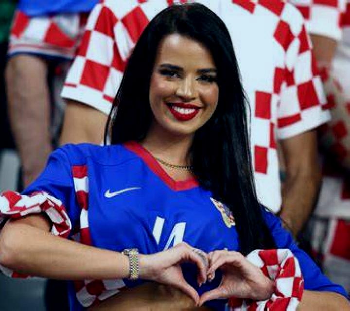 Claudia, 36 — Escort en Deva, Rumania