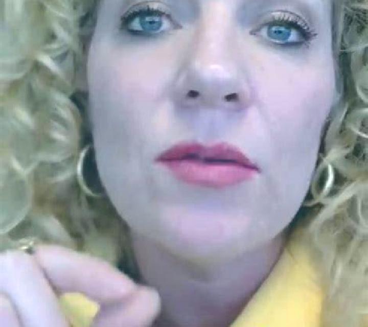 Claudia, 38 — Escort en Viola, Estados Unidos