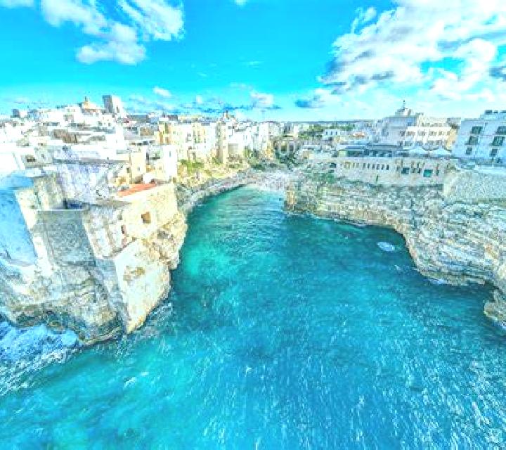 Daniela, 24 — Escort en Cellara, Italia