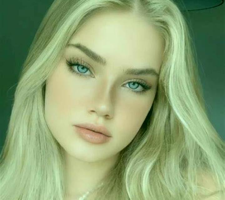 Daniela, 25, acompañante rubia de ojos azules y etnia mediterránea basada en Santimbru. Ofrece Masaje, Dominación, Griego (anal), Experiencia de novia, Masaj...