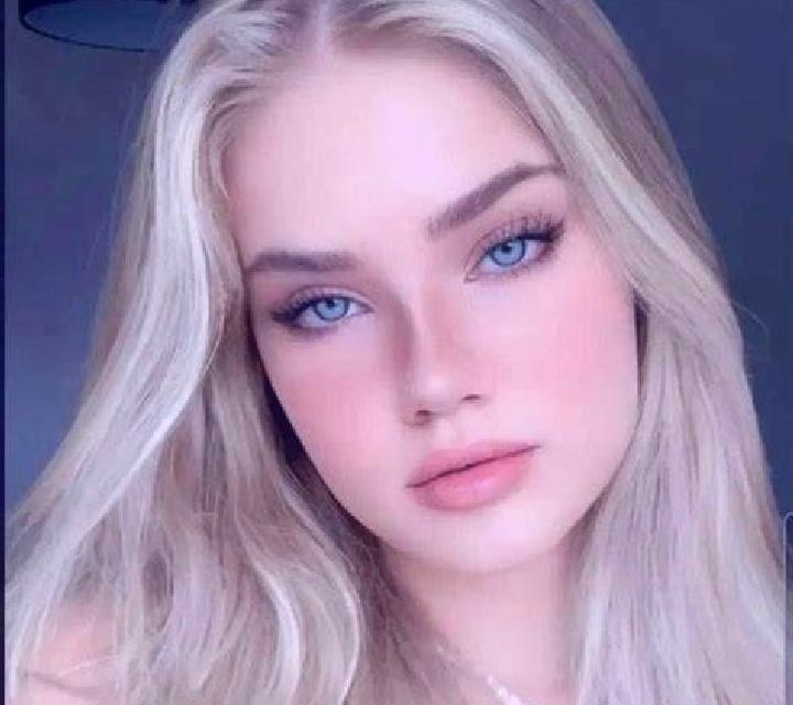Daniela, 26, acompañante rubia de ojos oscuros y etnia caucásica basada en Heting. Ofrece Masaje de próstata, Juego de roles, Fetiche, Hasta el final (CIM), ...