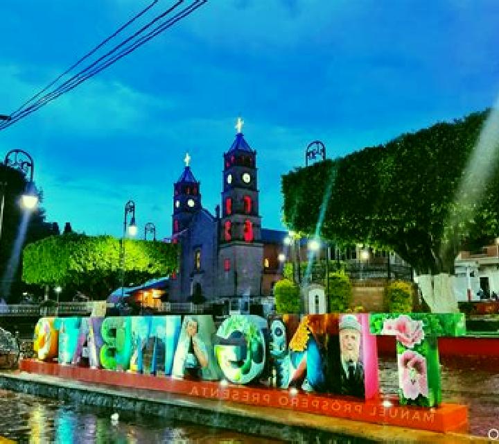 Daniela, 26 — Escort en Tingambato, México