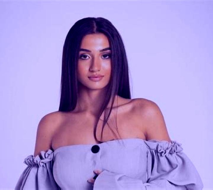 Daniela, 30 — Escort en Liveni, Rumania