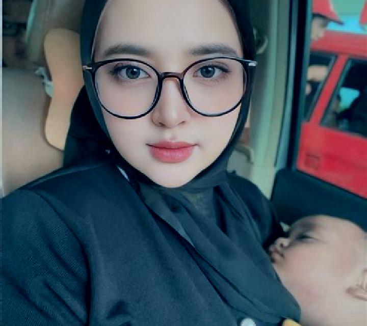Daniela, 31 — Escort en Gempol, Indonesia