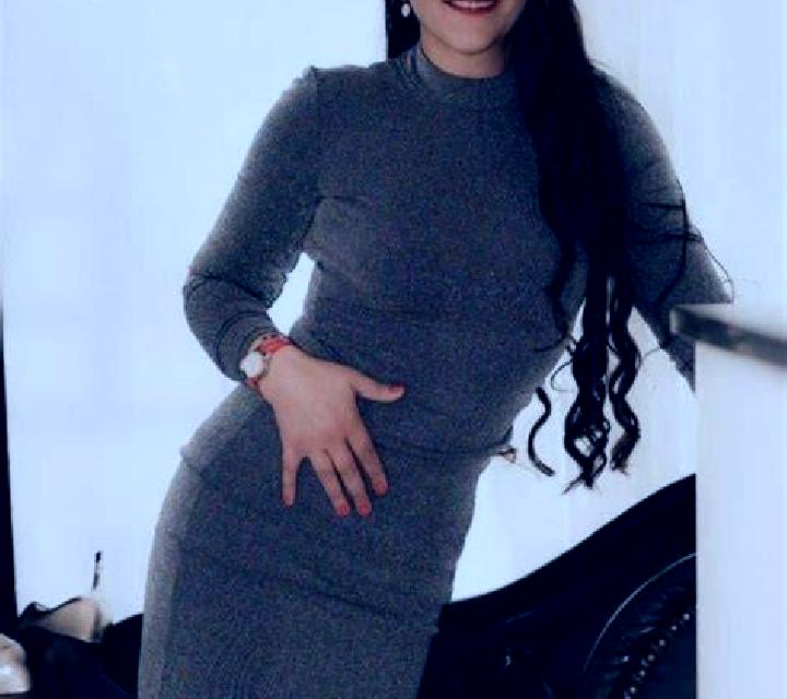 Daniela, 33, acompañante morena de ojos avellana y etnia oriente medio basada en Arua. Ofrece Tantra, Parejas, Noche completa. Disponible en domicilio y visi...