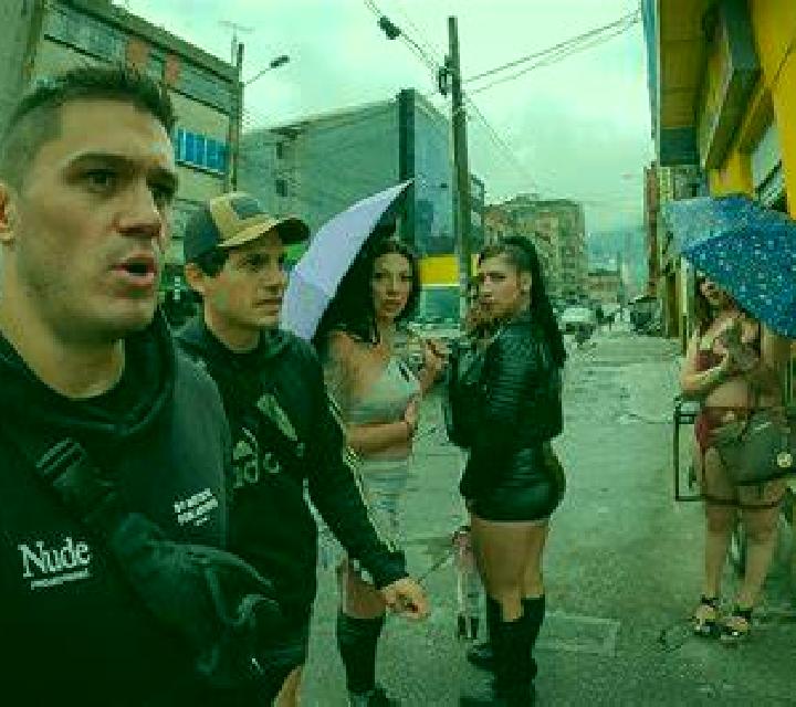 Daniela, 33, acompañante negra de ojos avellana y etnia europea basada en Xinbu. Ofrece Hasta el final (CIM), Cita de cena. Disponible en domicilio y visita,...