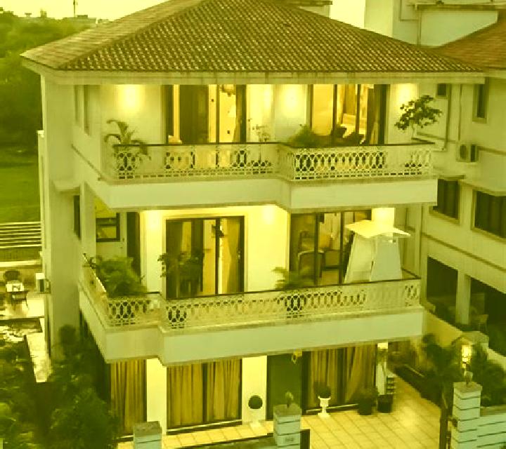 Daniela, 37 — Escort en Karjat, India