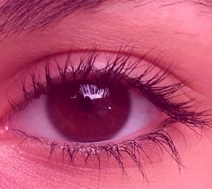 Diana, 21, acompañante pelirroja de ojos oscuros y etnia mezcla basada en Primghar. Ofrece Noche completa, Cita de cena, Striptease, Masaje. Disponible en do...