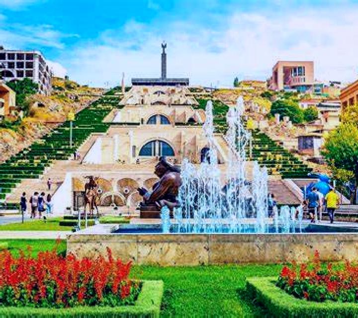 Elena, 34, acompañante pelirroja de ojos oscuros y etnia asiática basada en Arnstein. Ofrece Masaje, Tríos / dúos, Acompañante de viaje. Disponible en domici...