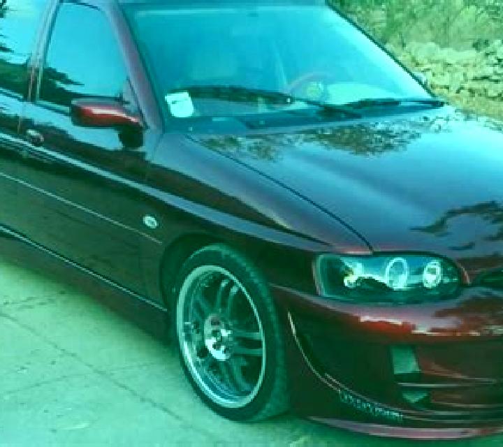 escort Carmesia