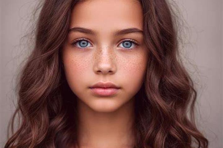 escort Chak Eighty Three Twelve L