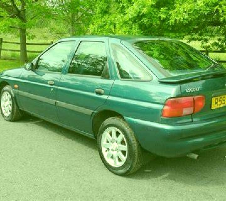 escort Crehange