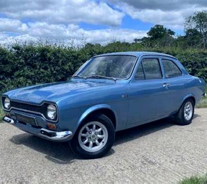 escort Cruceni