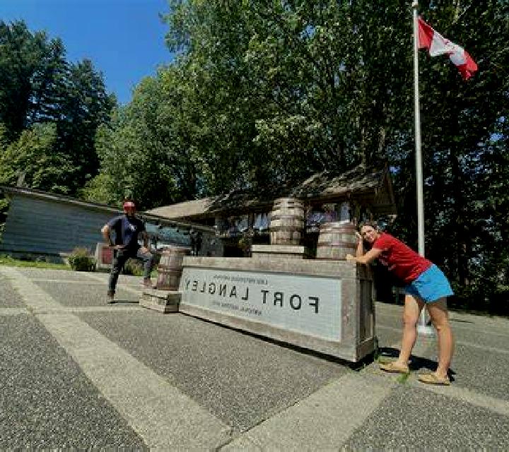 escort Fort Langley