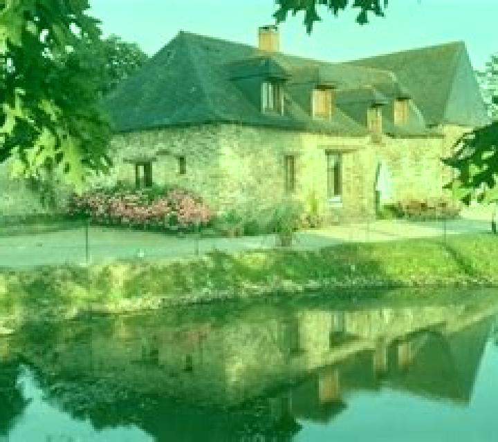 escort Gennes-sur-Glaize