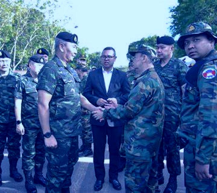 escort Kap Choeng