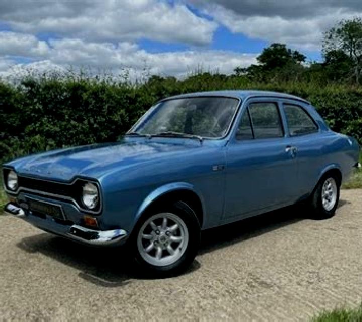 escort Menasha