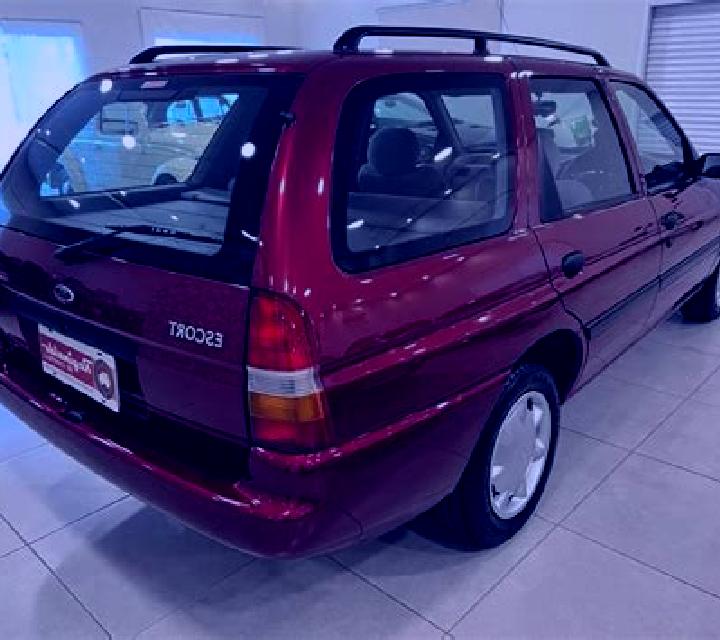 escort Nova Dedinka