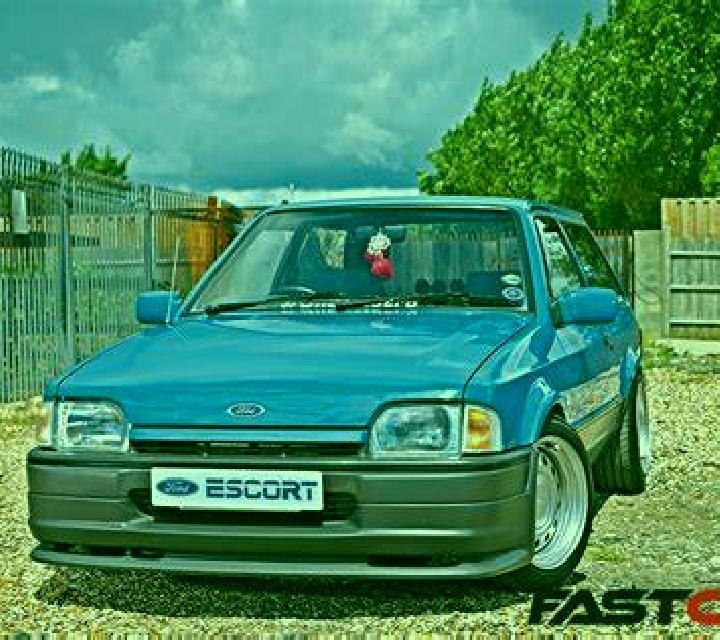 escort Oxcum