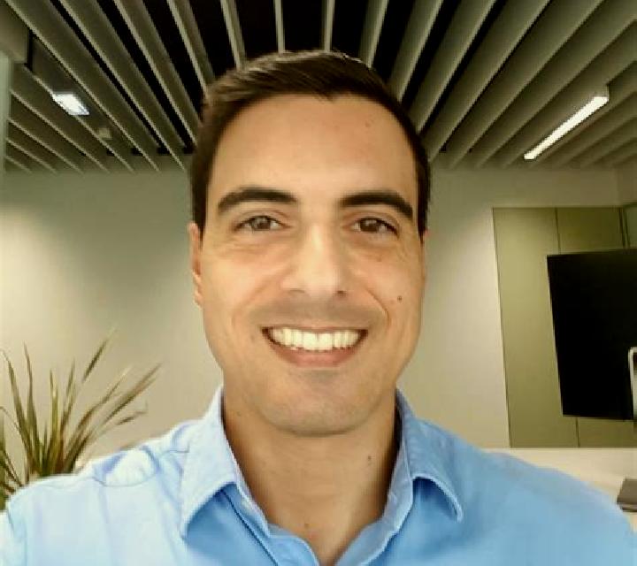 escort Pedro Amaro