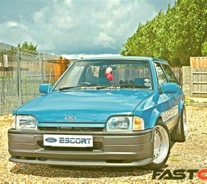 escort Rennau