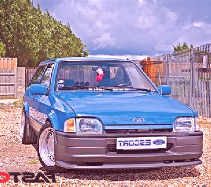 escort Roossenekal