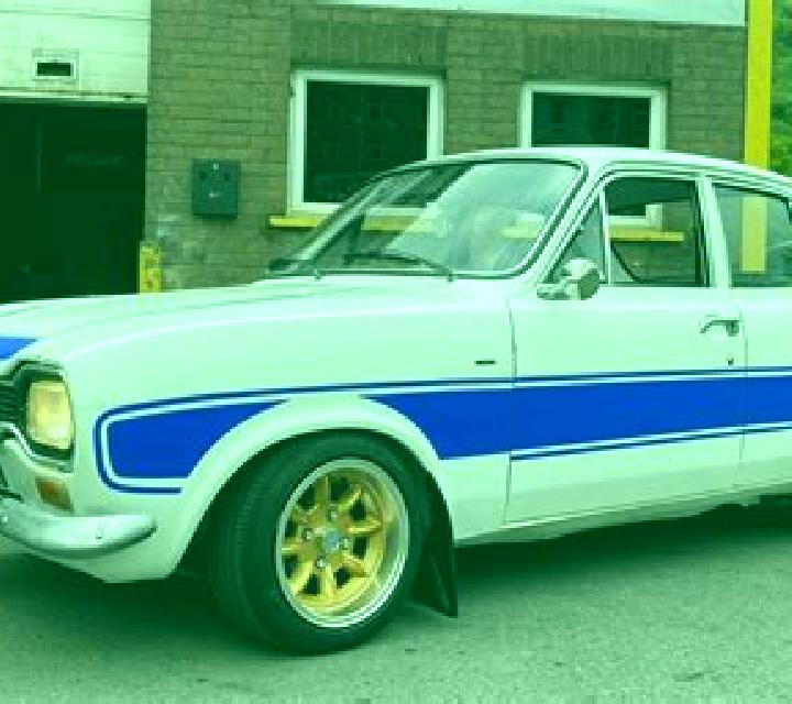 escort Tollembeek