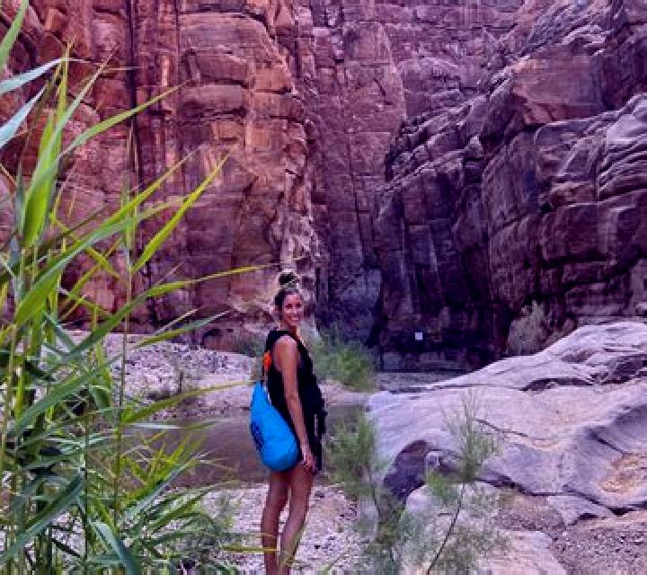 escort Wadi Utbah