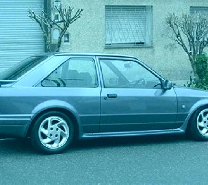 escort Weston Lakes