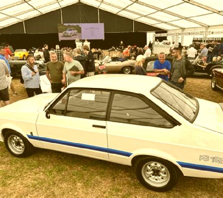 escort White Hall