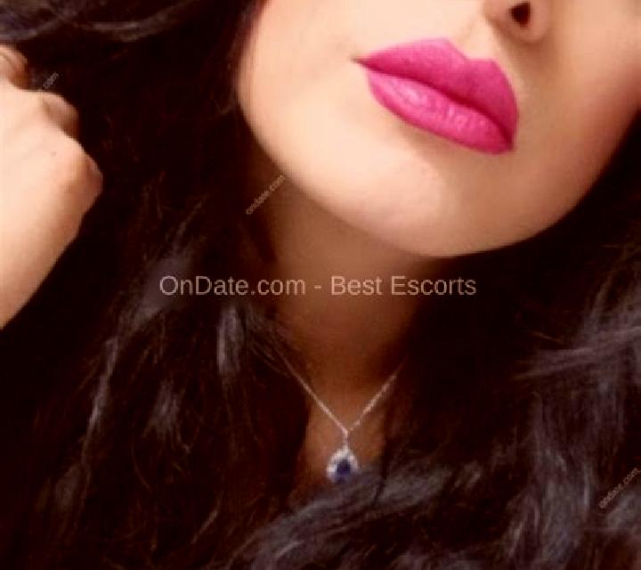 Escorts Chika, India — Chicas y putas locales