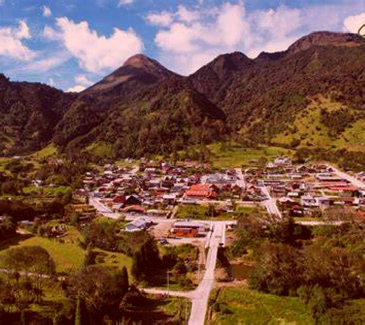 Escorts Cocharcas, Perú — Chicas y putas locales