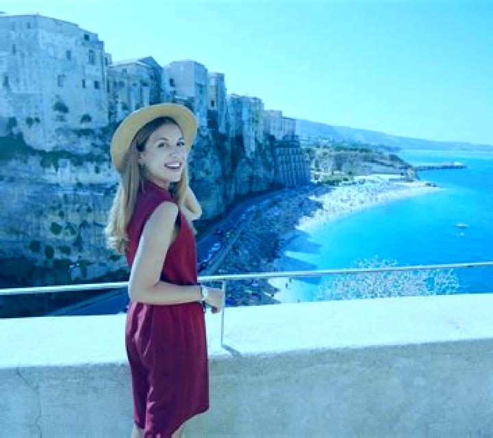 Escorts Decimoputzu, Italia — Chicas y putas locales