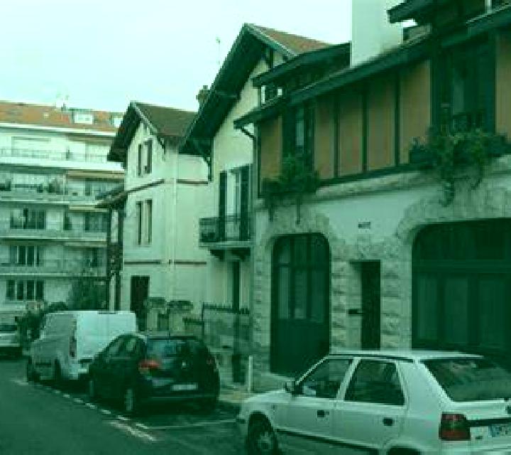 Escorts Grangwav, Haití — Chicas y putas locales