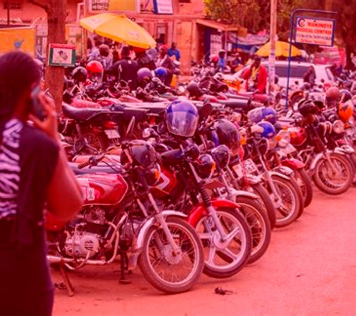 Escorts Kisoro, Uganda — Chicas y putas locales