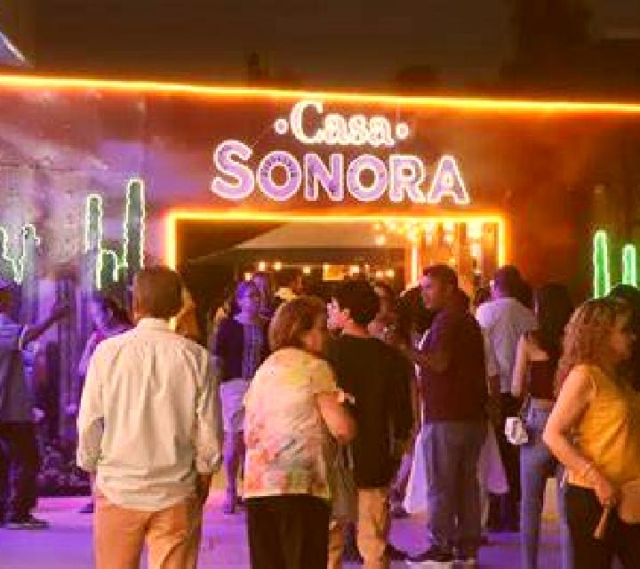 Escorts Oungoni, Comoras — Chicas y putas locales